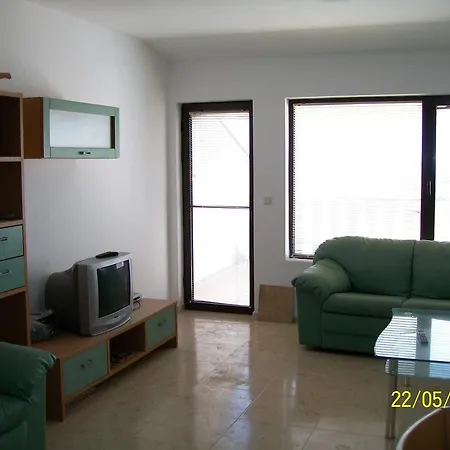 Lägenhet In Kambani 1 Apartcomplex *